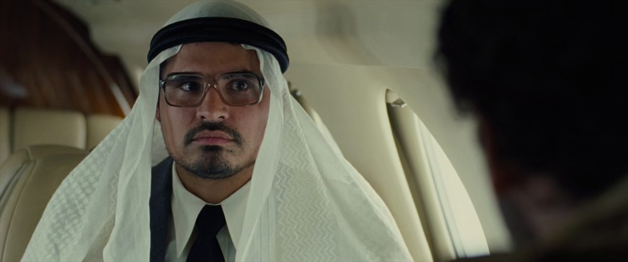 American Hustle (2013) BluRay Hindi + English 720p 10bit x265 HEVC DDP 2.0 ESub.mkv.0002